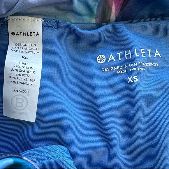 ATHLETA WAVEBREAK PRINTED SHORT - Picture 6 of 8